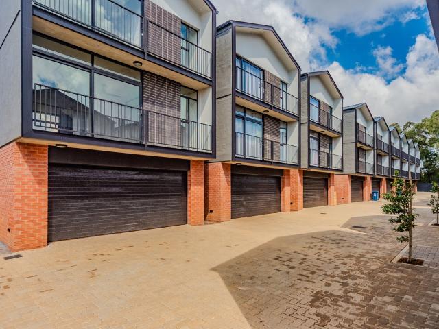 Townhouse for sale in Waterkloof, Gauteng