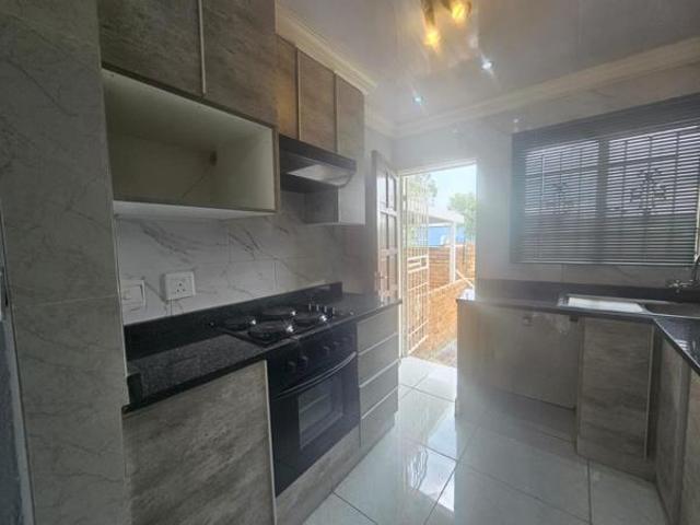 House for rent in Vosloorus, Gauteng