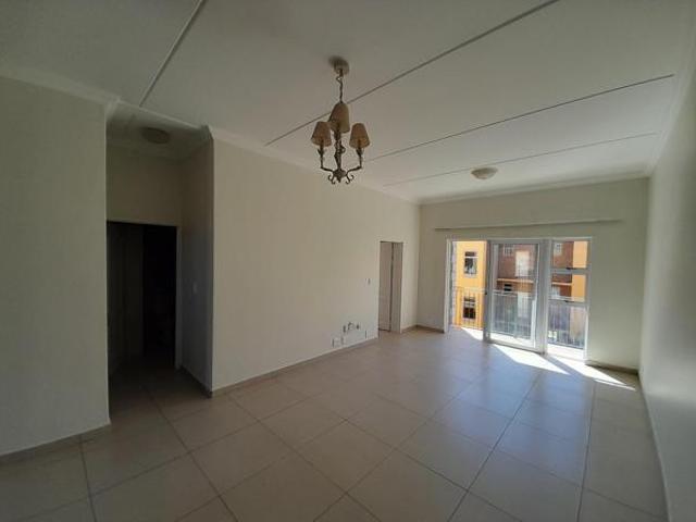Townhouse for rent in Vosloorus, Gauteng