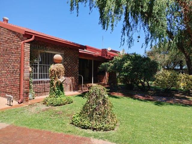 Townhouse for sale in Klerksdorp, North West