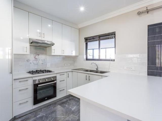 Townhouse for sale in Groot Brak Rivier, Western Cape
