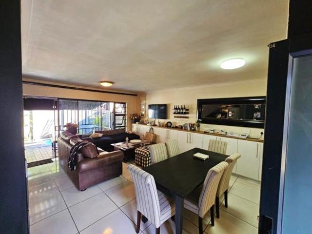 Townhouse for sale in Durbanville, Western Cape
