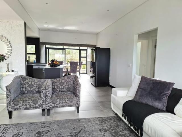 Townhouse for sale in Princess Grant, Kwazulu-natal