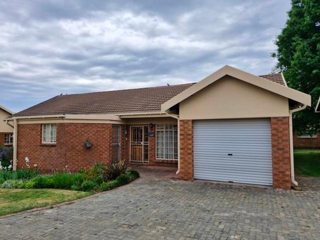 Townhouse for rent in Bethlehem, Dihlabeng Local Municipality