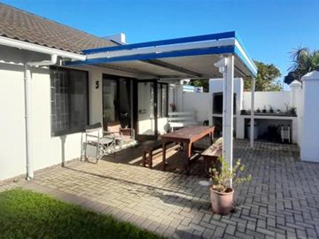 Townhouse for rent in Cape St Francis, Eastern Cape