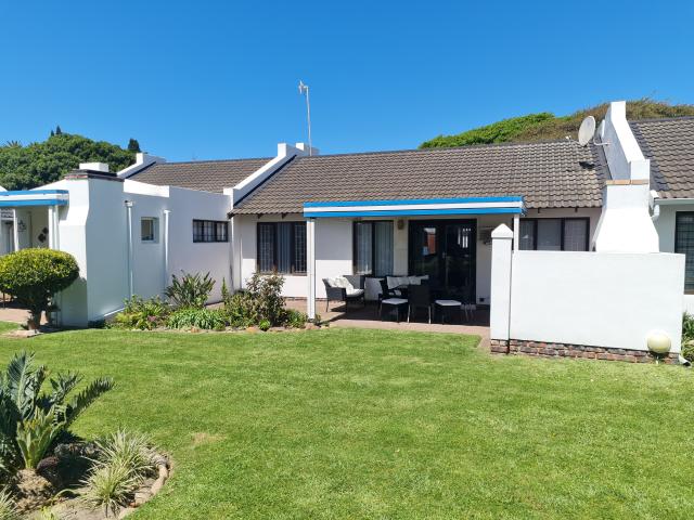 Townhouse for sale in Jeffreys Bay, Kouga Local Municipality