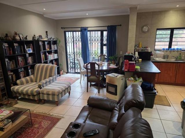 Townhouse for sale in Cape Town, Western Cape