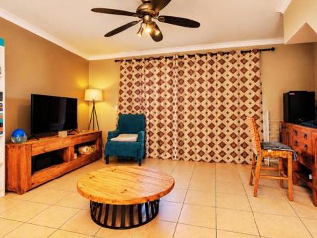 Townhouse for rent in Cape Town, City of Cape Town