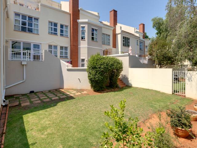 Townhouse for sale in Vosloorus, Gauteng