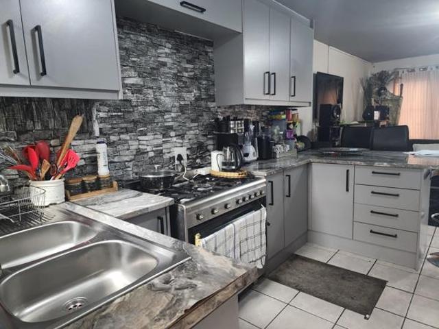 Townhouse for sale in Cape Town, Western Cape