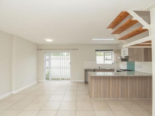 Townhouse for sale in Nelson Mandela Bay Ward 18, Nelson Mandela Bay Metropolitan Municipality