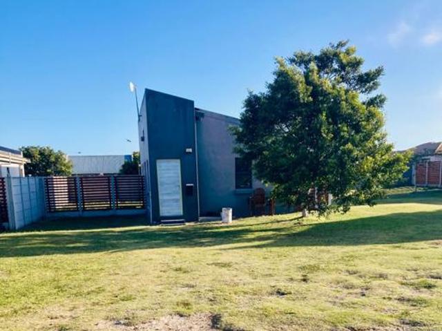 Townhouse for sale in Port Elizabeth, Eastern Cape