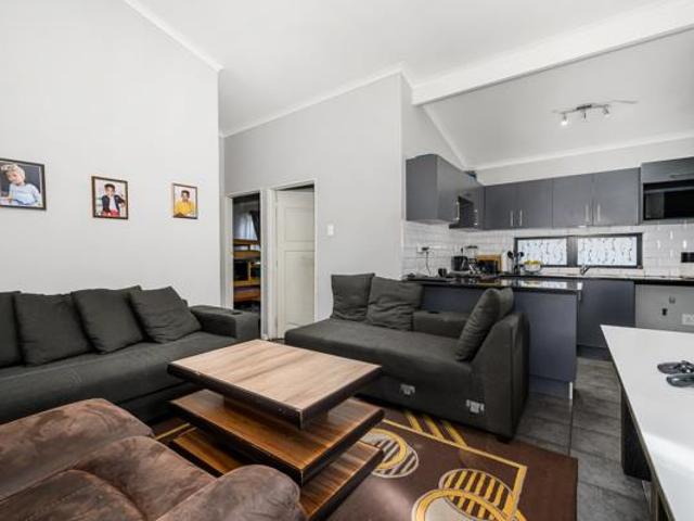 Townhouse for sale in Port Elizabeth, Eastern Cape
