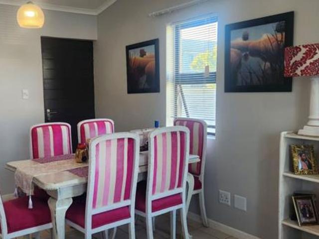 Townhouse for sale in Port Elizabeth, Eastern Cape