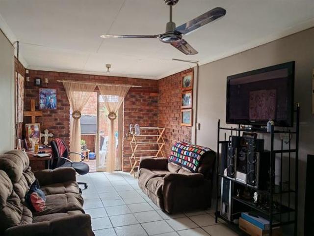 Townhouse for sale in Koppies, Free State