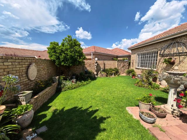 Townhouse for sale in Koppies, Free State
