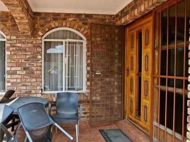 Townhouse for sale in Koppies, Free State