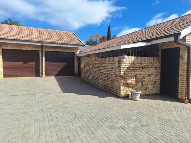 Townhouse for sale in Koppies, Free State