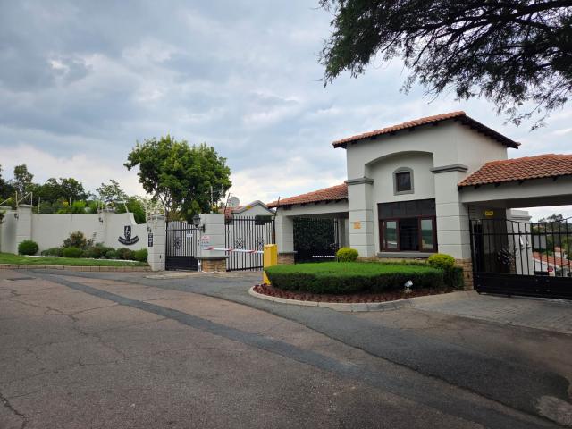 Townhouse for sale in Alexandra, Gauteng