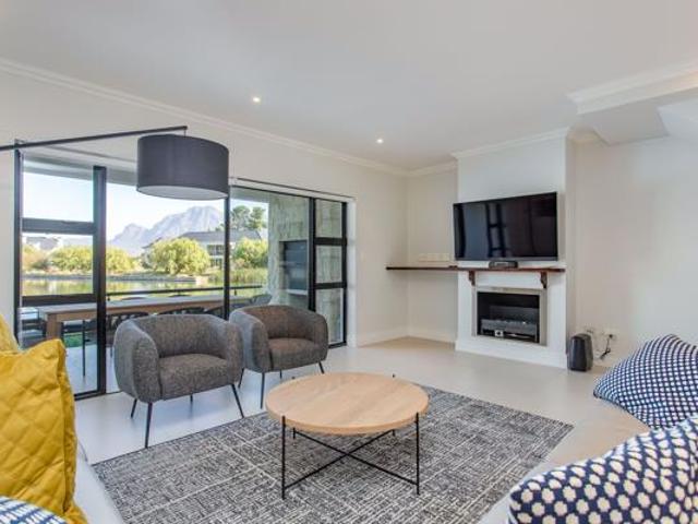 Townhouse for rent in Bergsig, Durbanville