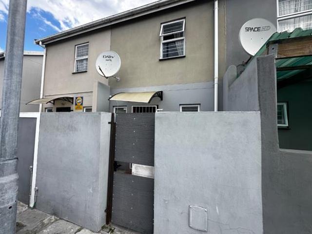 Townhouse for sale in Cape Town, Western Cape