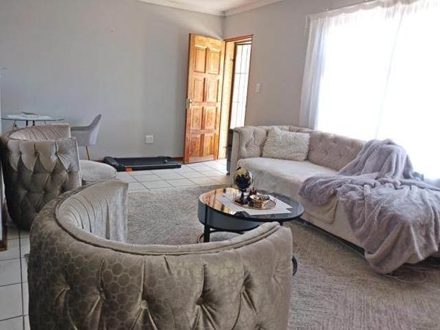 Townhouse for sale in Bloemfontein, Mangaung Metropolitan Municipality