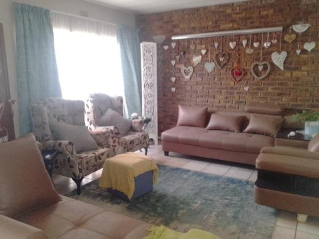Townhouse for rent in Ekurhuleni, Gauteng