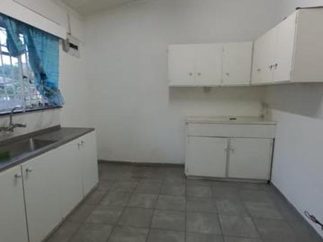 Townhouse for rent in Seaview, Kwazulu-natal