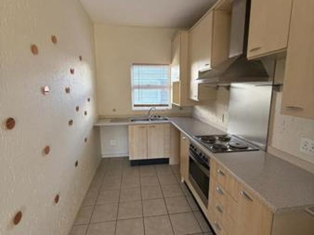 Townhouse for rent in Vosloorus, Gauteng