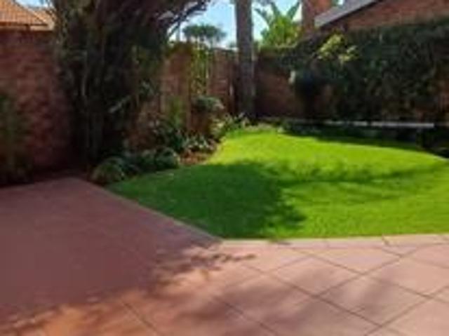 Townhouse for rent in Jansenpark, City of Ekurhuleni Metropolitan Municipality