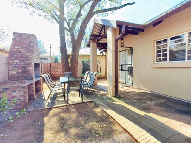 Townhouse for sale in Dr Kenneth Kaunda, North West