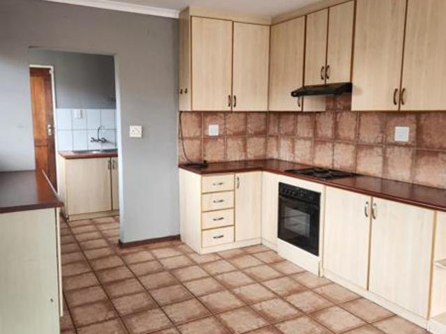 Townhouse for sale in Potchefstroom, Tlokwe Local Municipality
