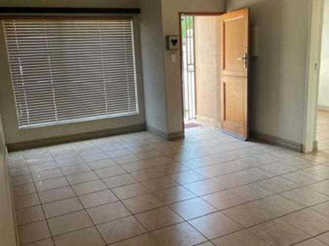 Townhouse for sale in Dr Kenneth Kaunda, North West