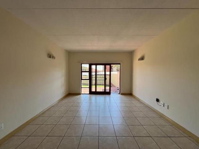 Townhouse for rent in Waterkloof, Gauteng