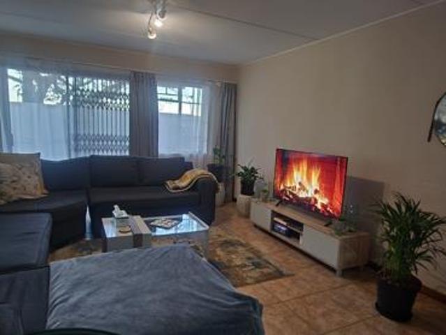 Townhouse for rent in Jansenpark, City of Ekurhuleni Metropolitan Municipality