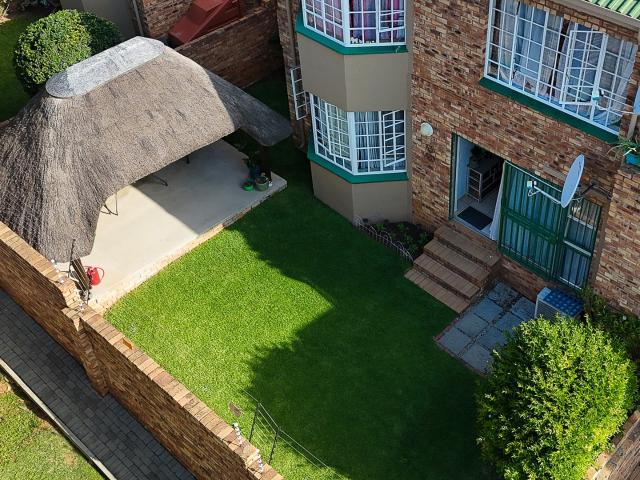 Townhouse for sale in Nooitgedacht, Gauteng