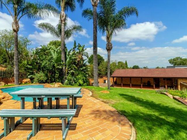 Townhouse for sale in Westonaria, Gauteng