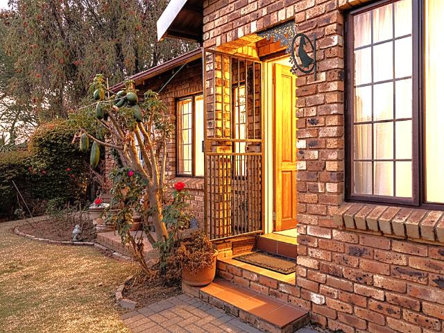 Townhouse for sale in Roodepoort, Gauteng