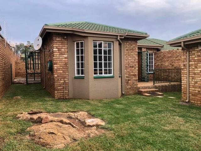 Townhouse for rent in West Rand Garden estates, Westonaria Local Municipality