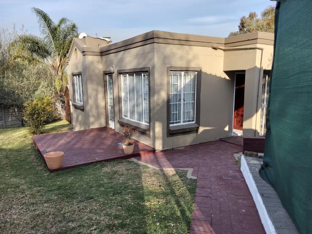 Townhouse for rent in Randburg, City of Johannesburg Metropolitan Municipality