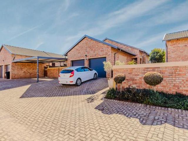 Townhouse for sale in Westonaria, Gauteng