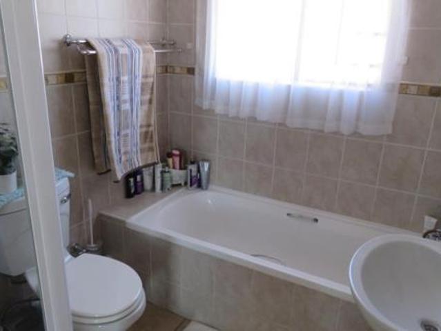 Townhouse for rent in Westonaria, Gauteng