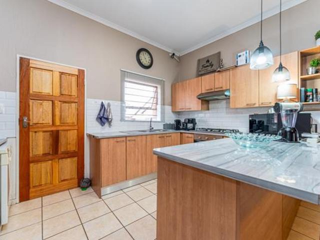 Townhouse for rent in West Rand Garden estates, Westonaria Local Municipality