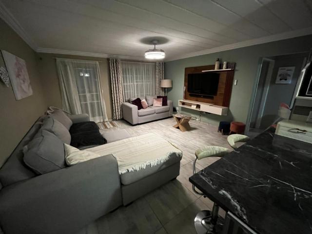 Townhouse for sale in Ekurhuleni, Gauteng