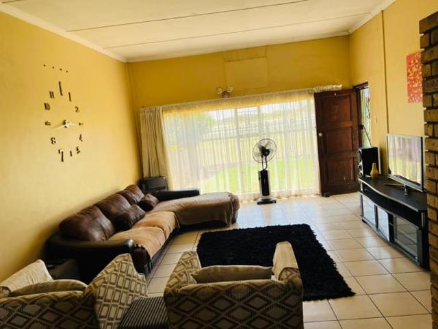 Townhouse for rent in Welkom, Matjhabeng Local Municipality