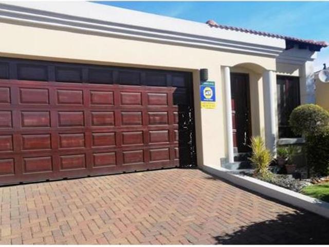 Townhouse for rent in eMalahleni, Emalahleni Local Municipality