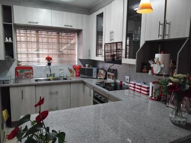 Townhouse for sale in eMalahleni, Emalahleni Local Municipality