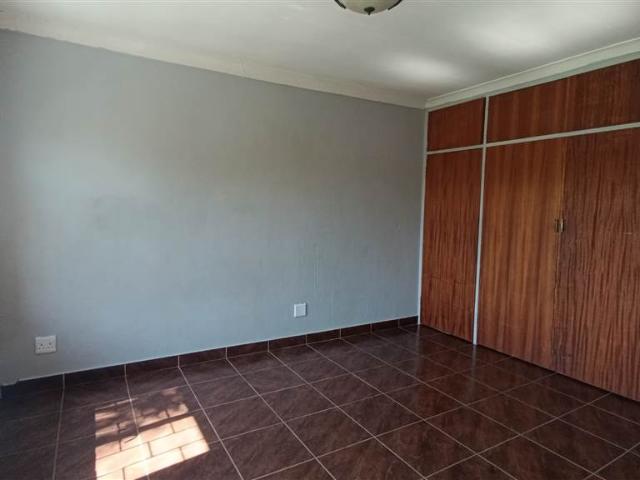Townhouse for sale in Waterkloof, Gauteng