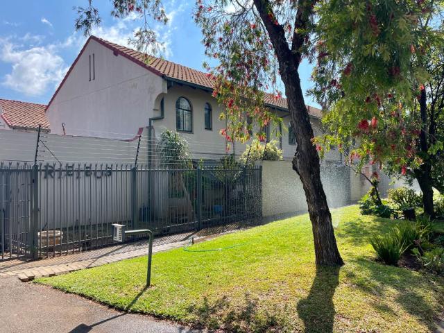 Townhouse for sale in Waterkloof, Gauteng
