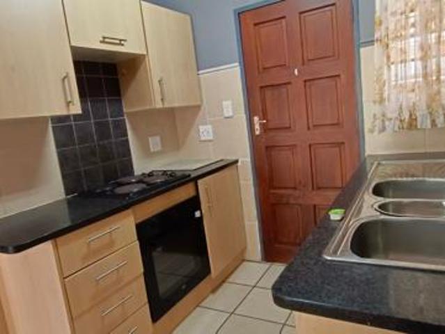 Townhouse for rent in Waterkloof, Gauteng